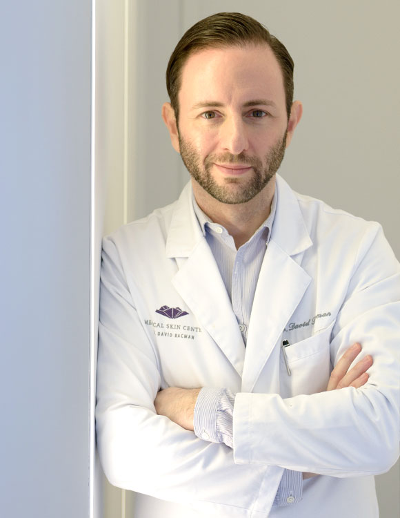 Dr. Bacman Köln. Spezialist für Falten und glatte Haut